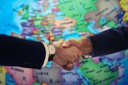 Negocjacje biznesowe na wschodnich rynkach: klucz do sukcesu i wyzwania kulturowe